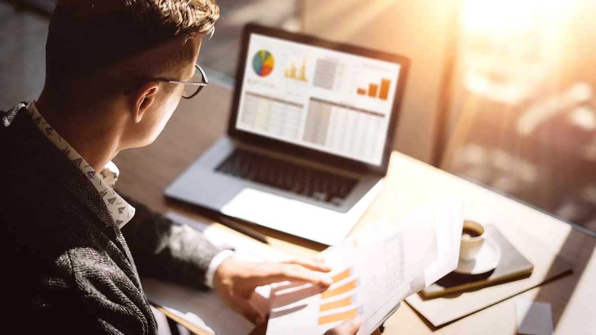 Featured image for Monthly marketing report example