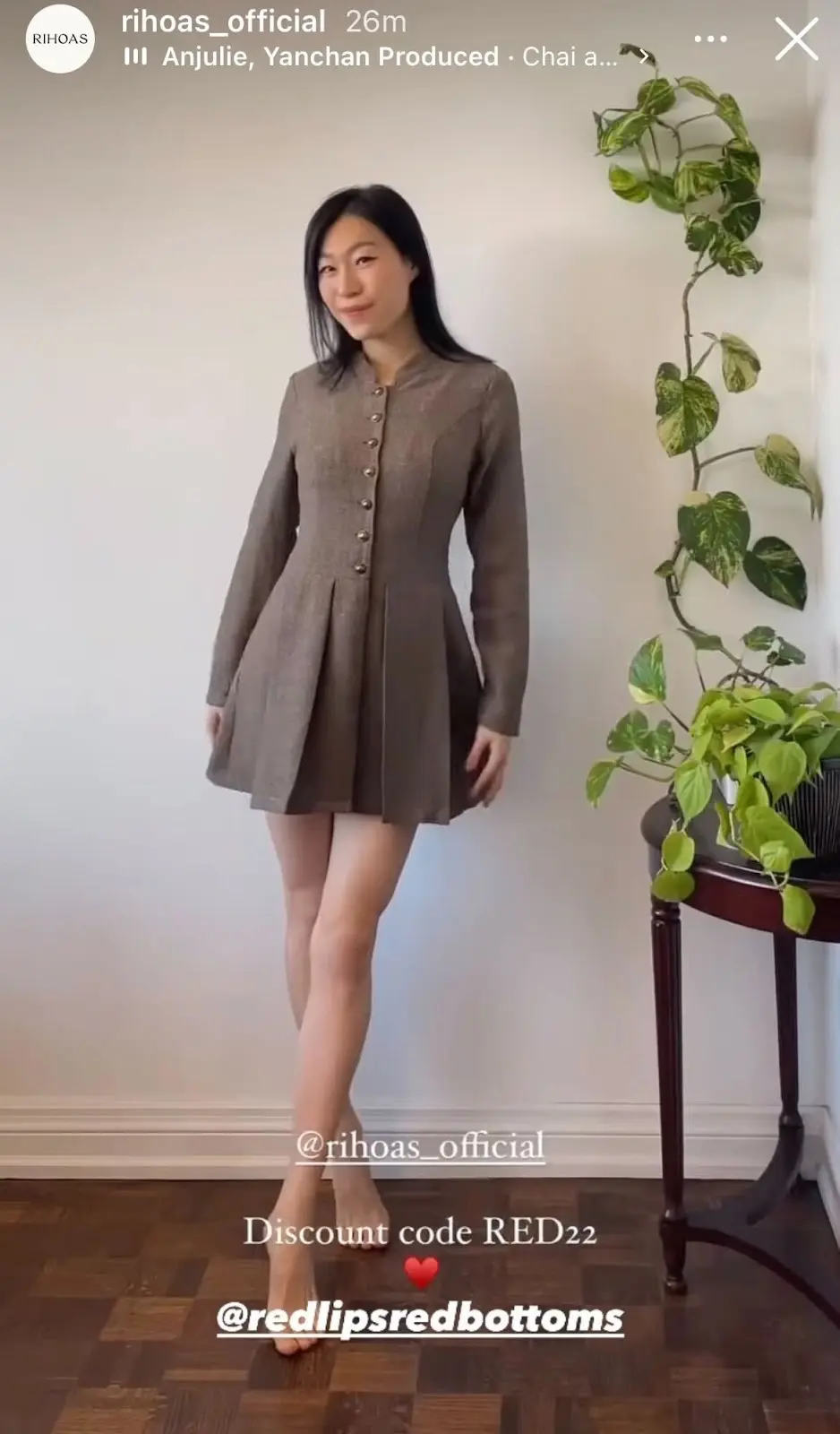 Instagram ad with a woman in a brown skirt, for "rihoas_official" with a discount code at the bottom.